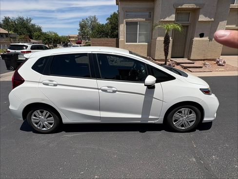 Used 2018 Honda Fit LX image 4