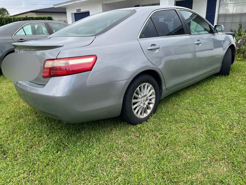 Used 2007 Toyota Camry XLE image 2