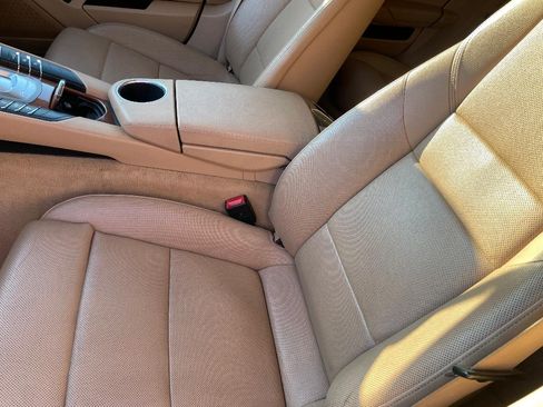 Used 2013 Porsche Panamera S w/ Premium Pkg Plus image 23