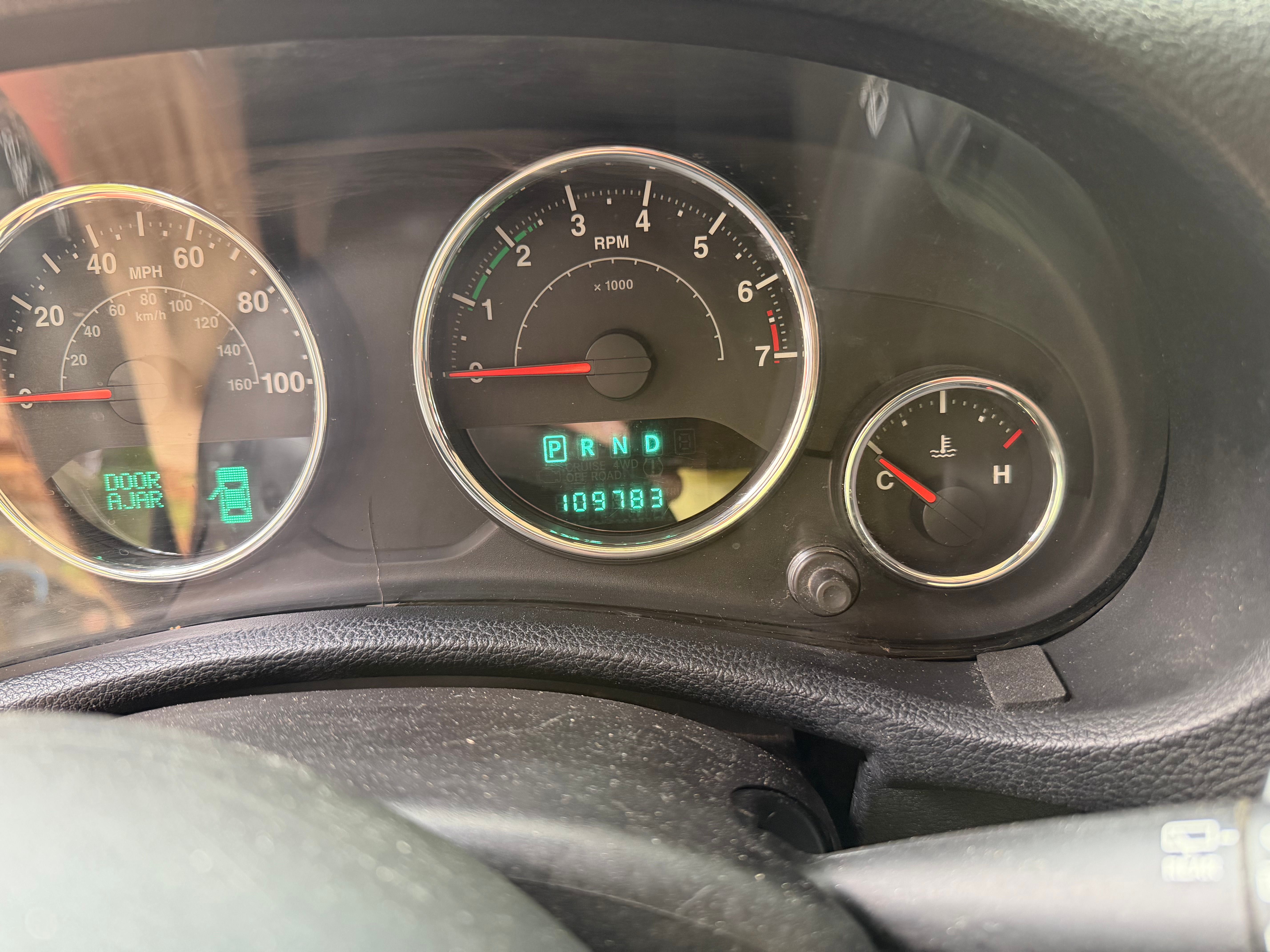 Used 2012 Jeep Wrangler Sport AWD/4WD image 6