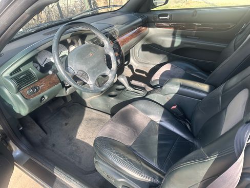 Used 2004 Chrysler Sebring Limited image 13
