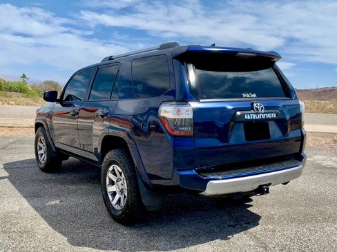 Used 2015 Toyota 4Runner Trail AWD/4WD image 6