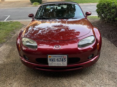 Used 2007 MAZDA MX-5 Miata Grand Touring w/ Premium Pkg RWD image 1