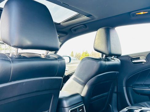 Used 2015 Dodge Charger SXT w/ AWD Plus Group image 27