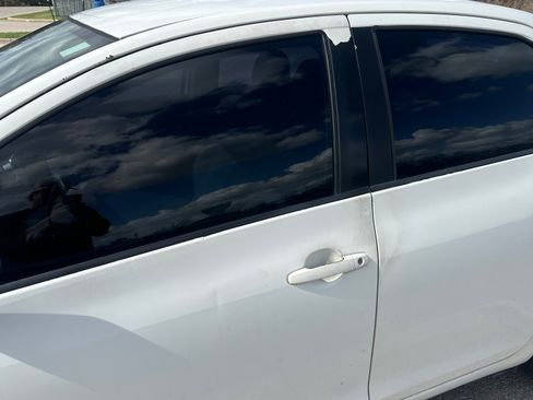 Used 2011 Toyota Yaris Sedan image 10