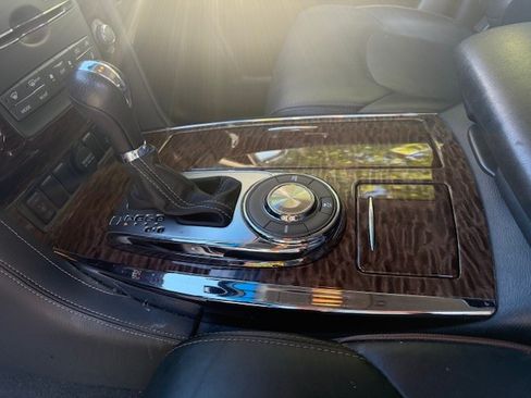 Used 2017 Nissan Armada SL w/ Moonroof Package image 4