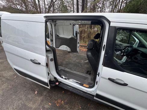 Used 2020 Ford Transit Connect XL image 11