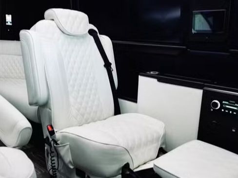 Used 2022 Mercedes-Benz Sprinter 3500 image 10