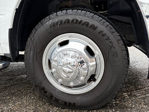 Used 2022 RAM 3500 Big Horn image 14