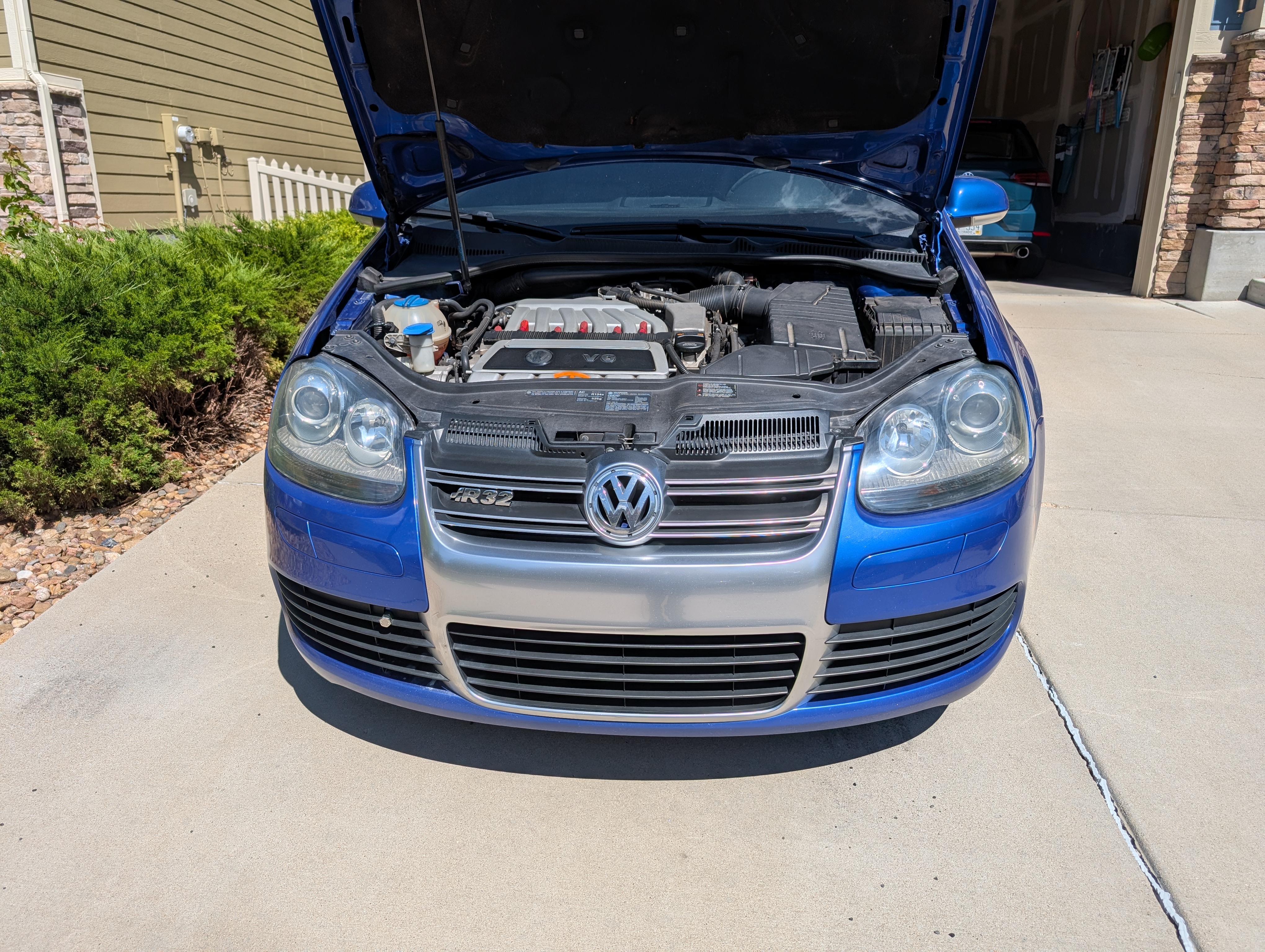 Used 2008 Volkswagen R32 AWD/4WD image 8