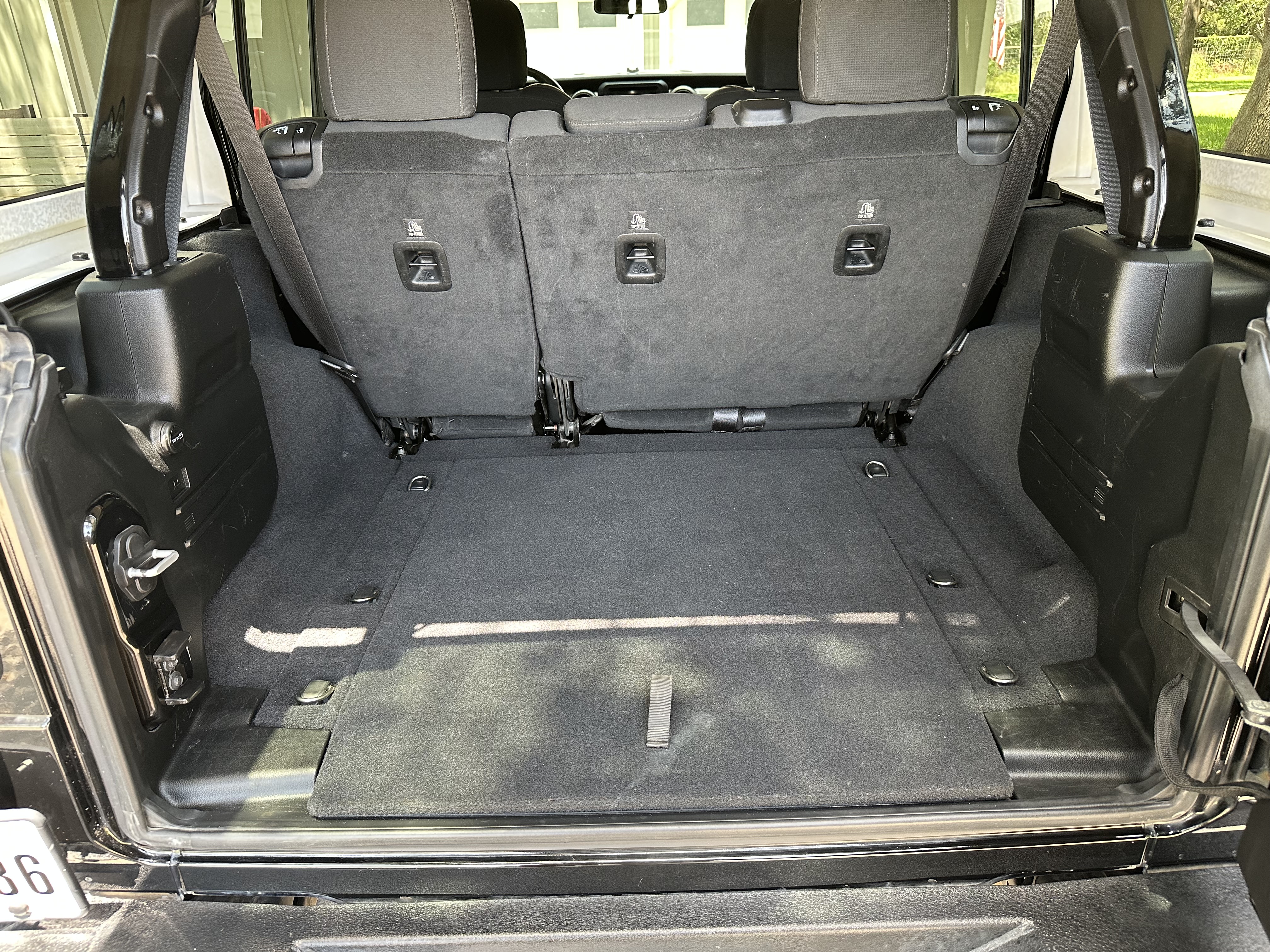 Used 2018 Jeep Wrangler Unlimited Sport S AWD/4WD image 18