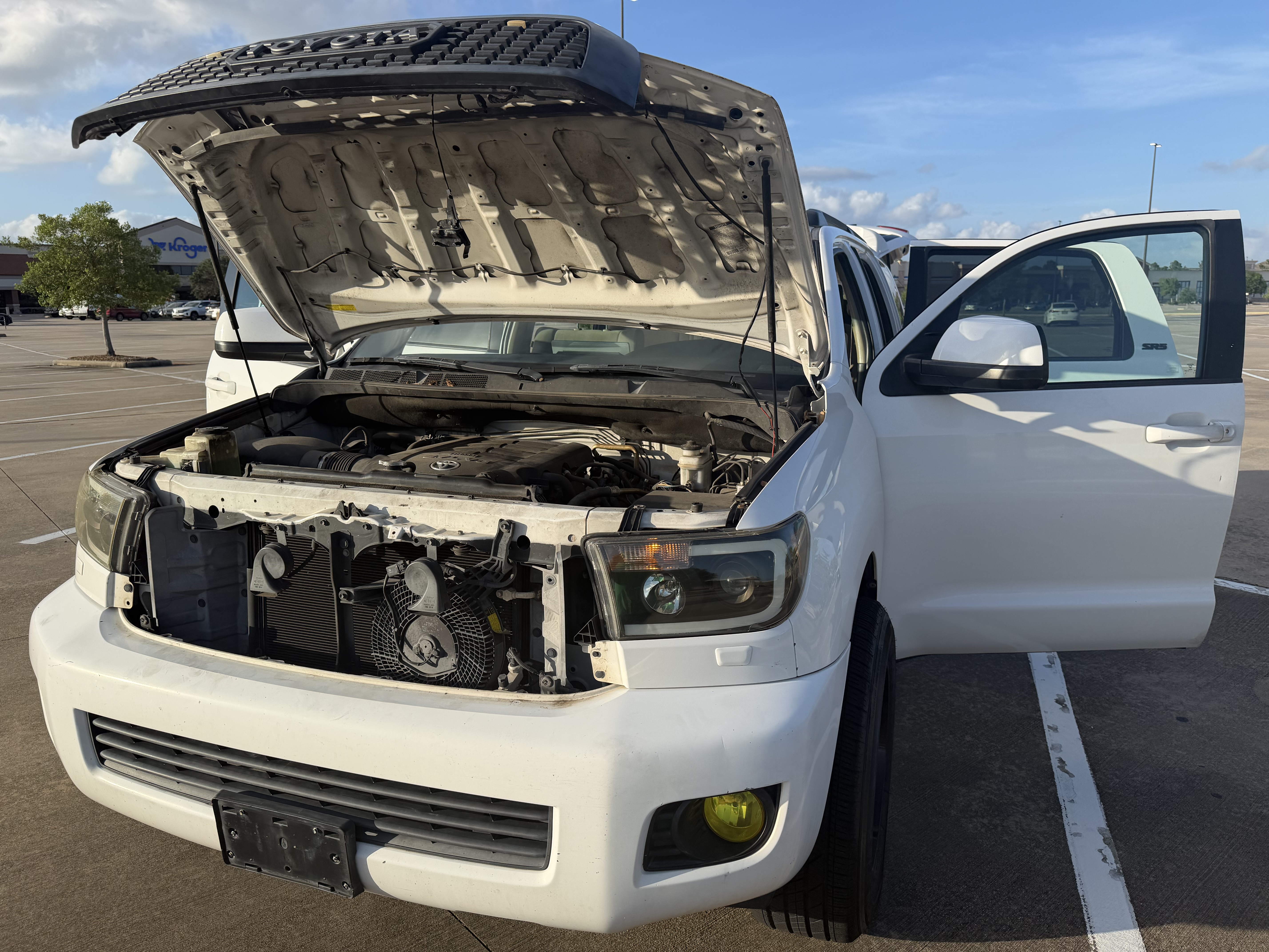Used 2014 Toyota Sequoia SR5 RWD image 10