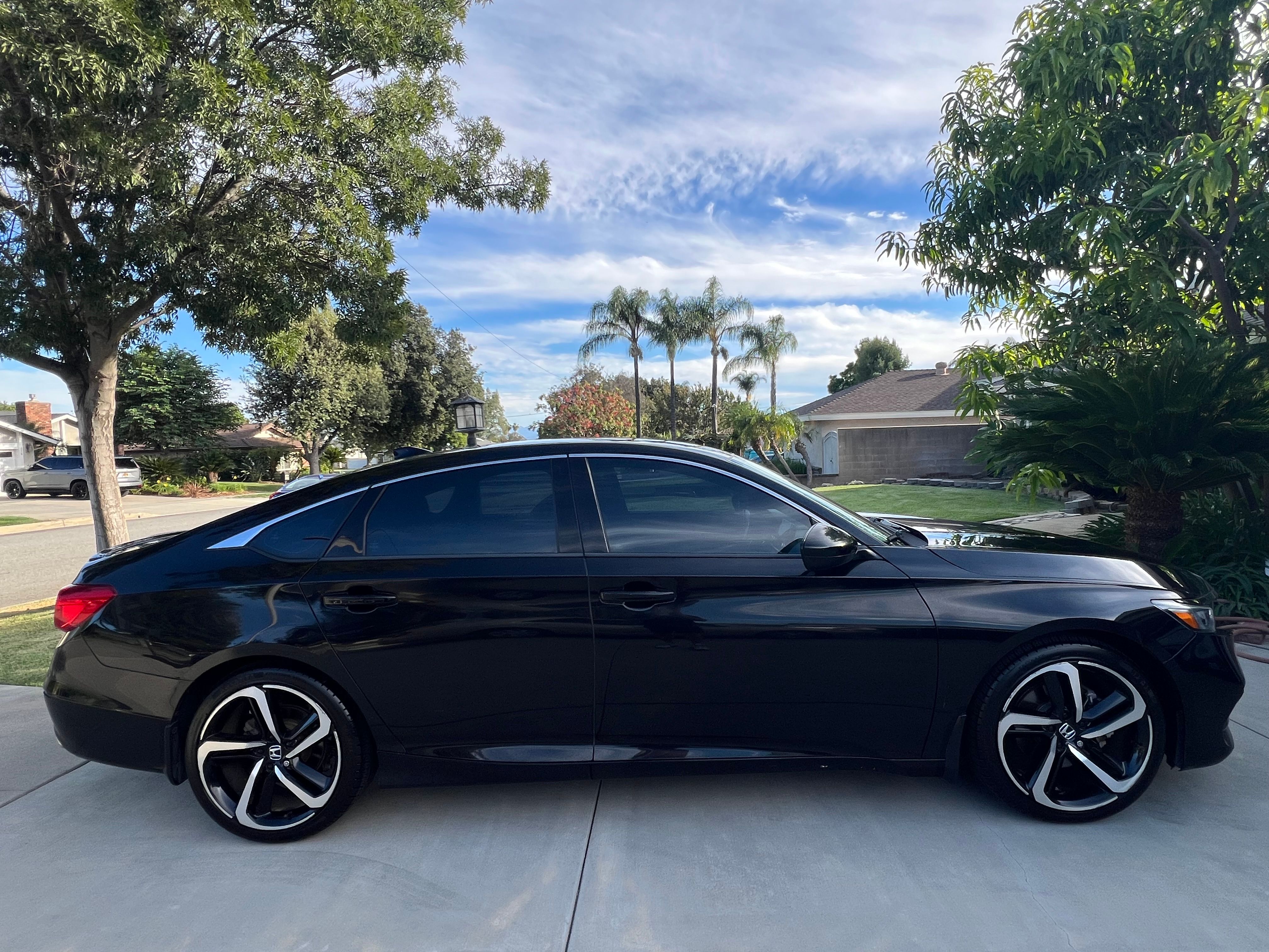 Used 2018 Honda Accord Sport image 4