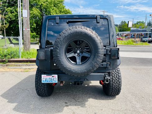Used 2013 Jeep Wrangler Rubicon w/ PWR Convenience Group AWD/4WD image 17