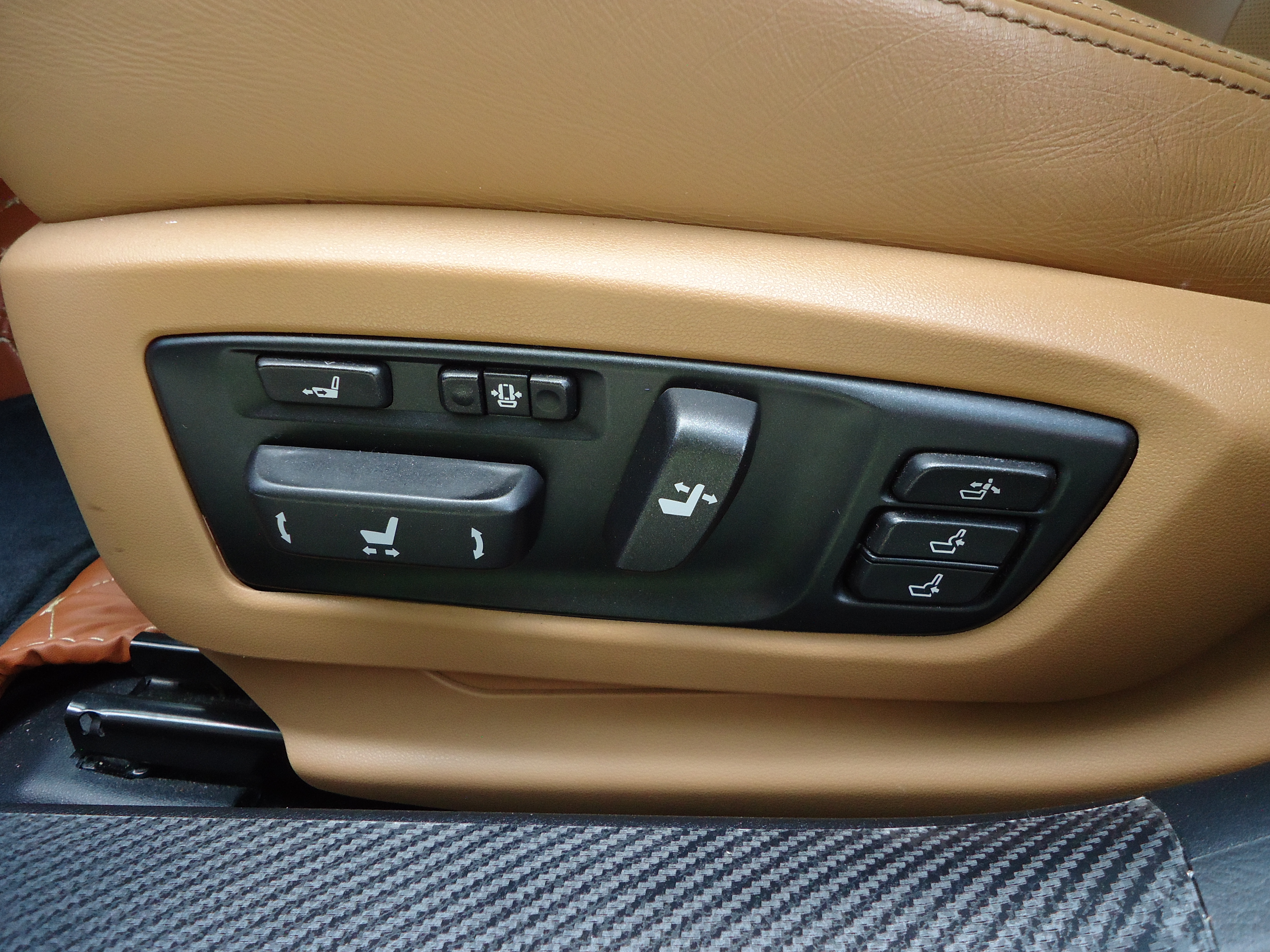 Used 2013 Lexus GS 350 AWD w/ Luxury Pkg w/Cold Weather Pkg image 22