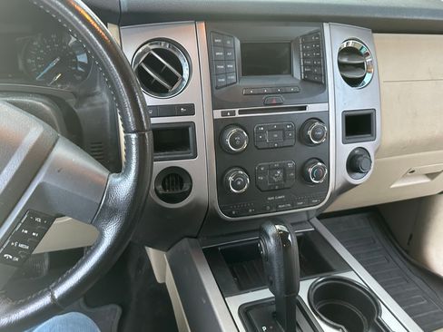 Used 2017 Ford Expedition XLT w/ Equipment Group 201A image 13