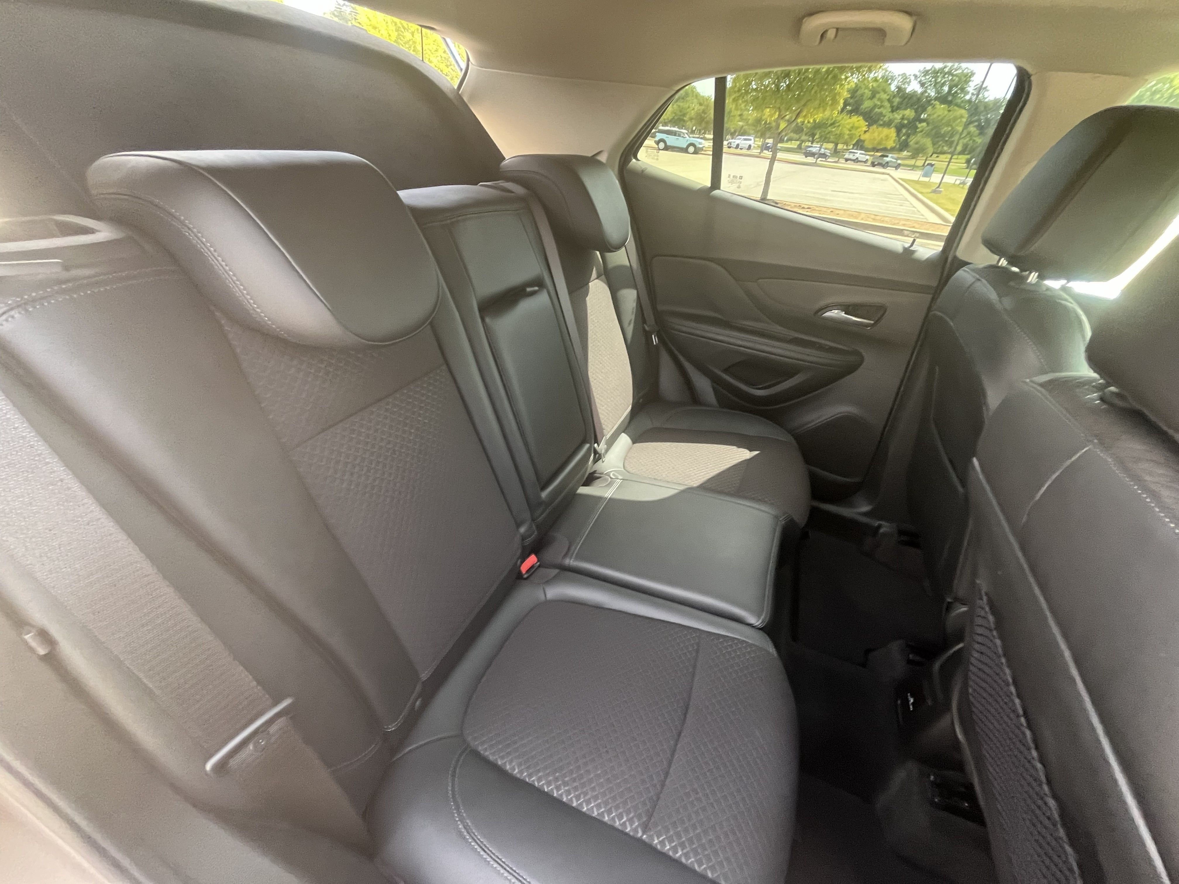 Used 2018 Buick Encore Sport Touring w/ Safety Package FWD image 10