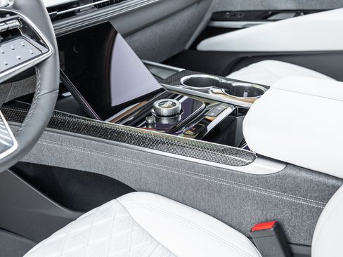 Used 2025 Cadillac Escalade V w/ LPO, ONYX Package image 26