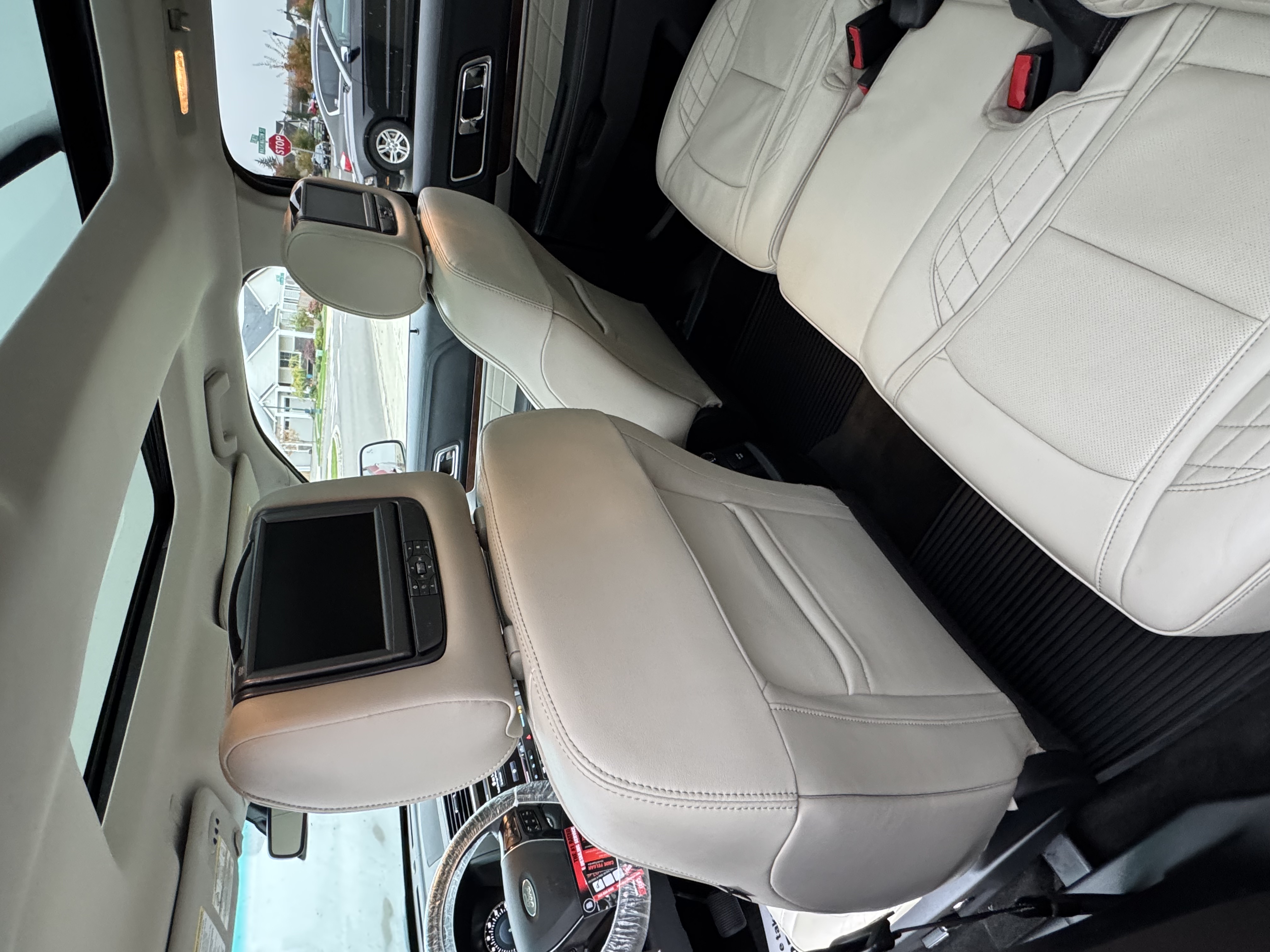 Used 2016 Ford Explorer Platinum AWD/4WD image 12