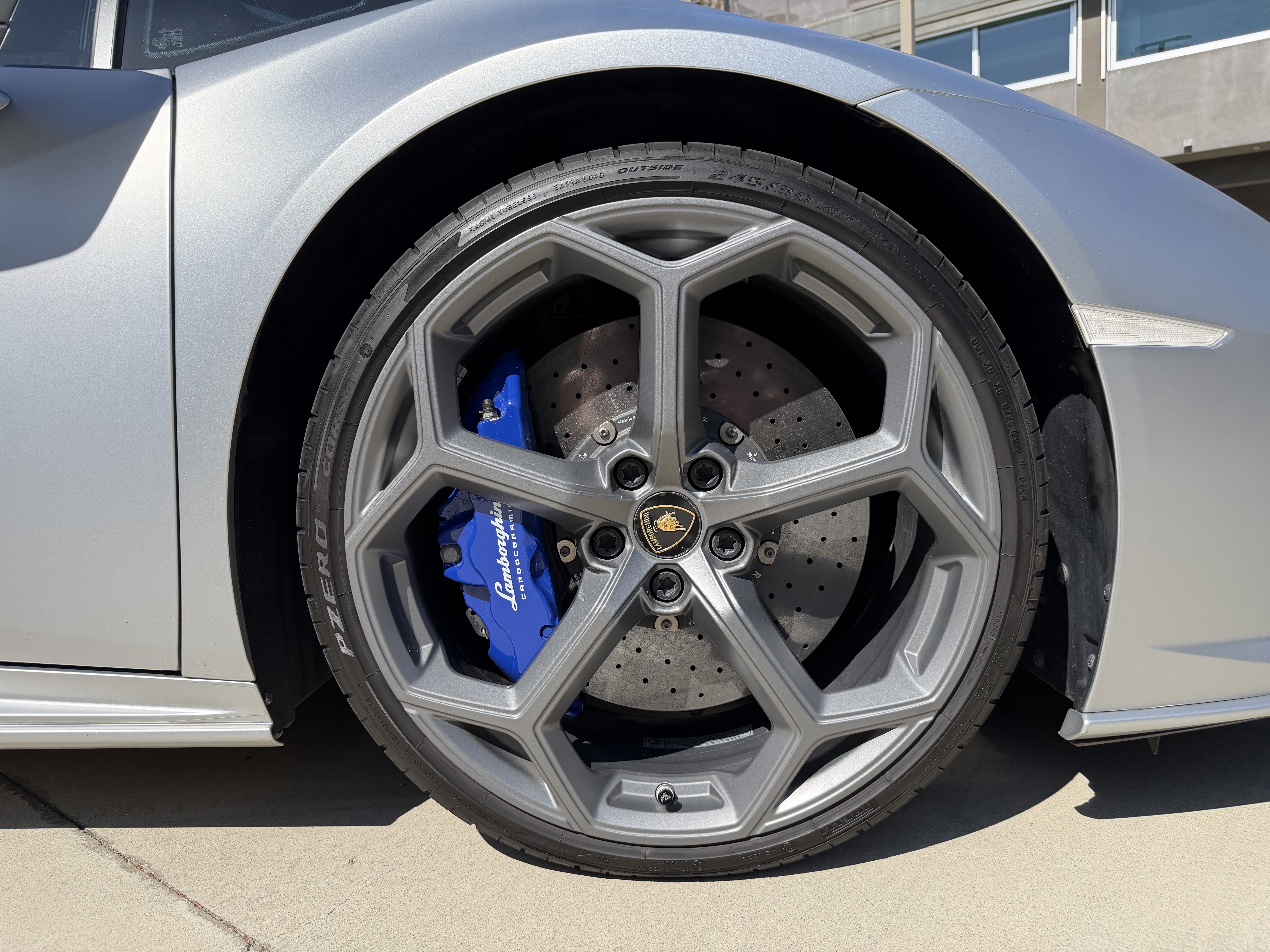 Used 2020 Lamborghini Huracan EVO AWD/4WD image 27