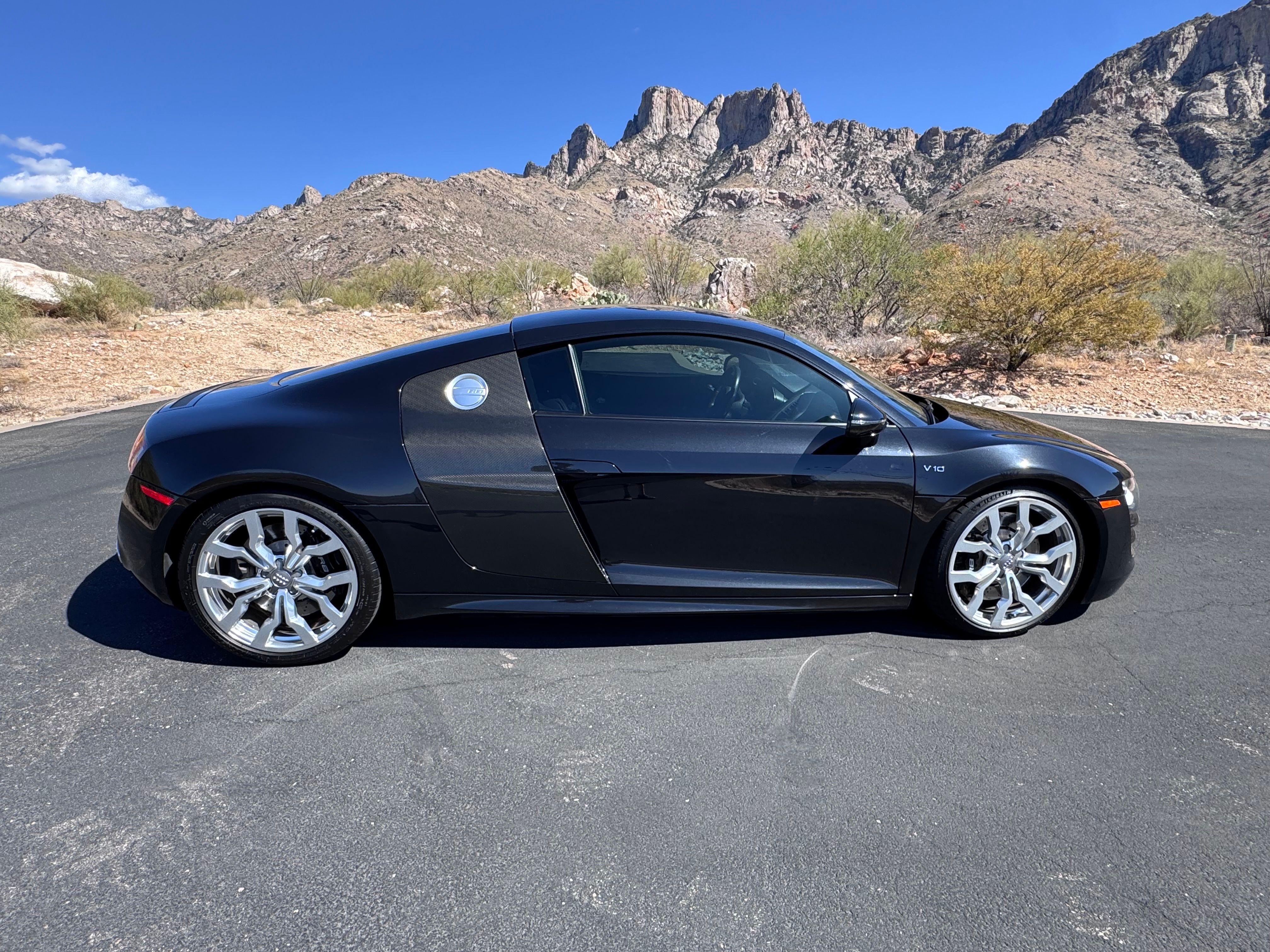 Used 2012 Audi R8 V10 AWD/4WD image 2