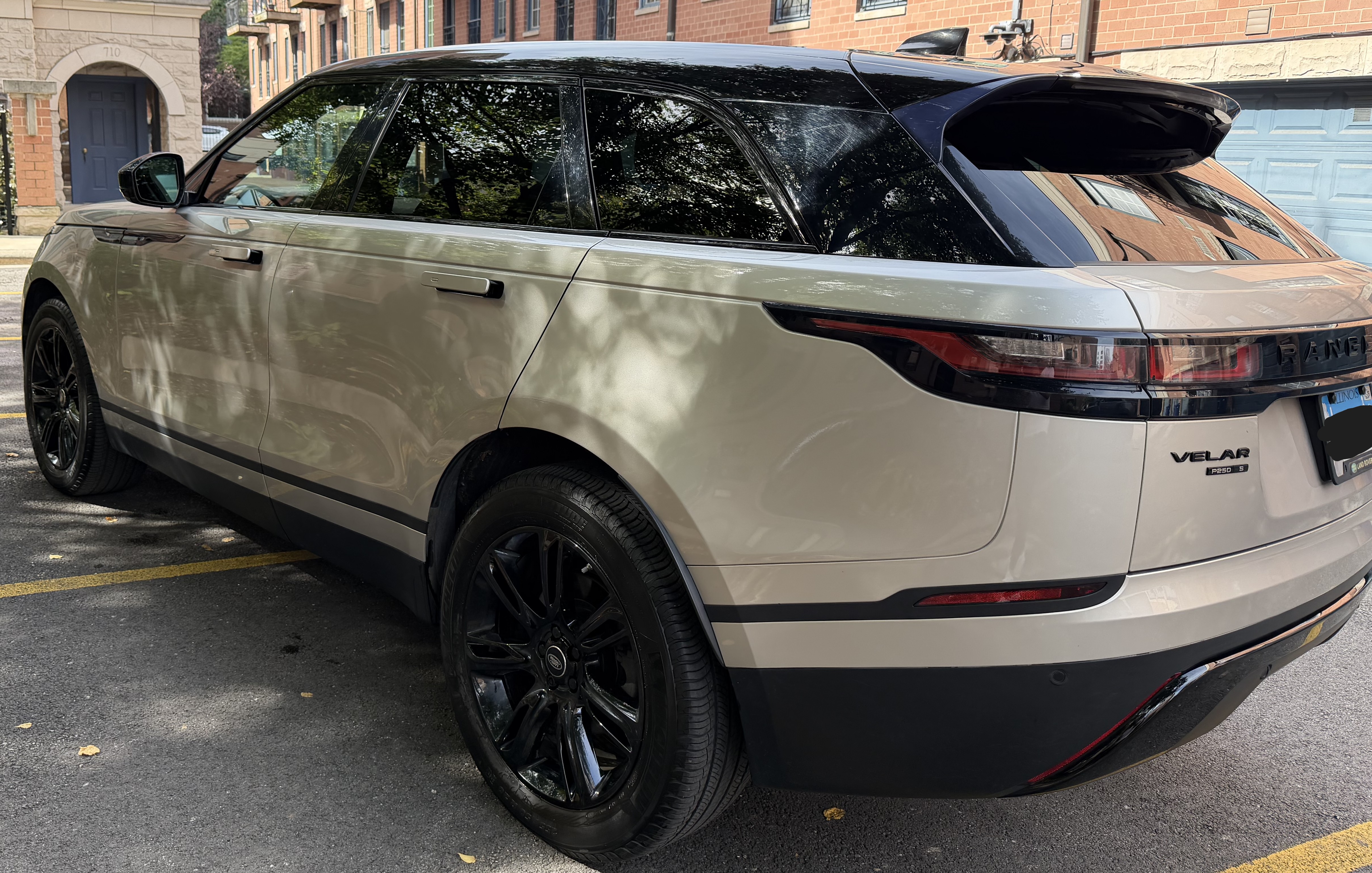 Used 2020 Land Rover Range Rover Velar S AWD/4WD image 4
