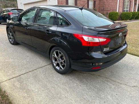 Used 2014 Ford Focus SE w/ Equipment Group 201A image 5