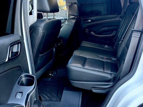 Used 2018 Chevrolet Tahoe LT w/ Luxury Package image 8