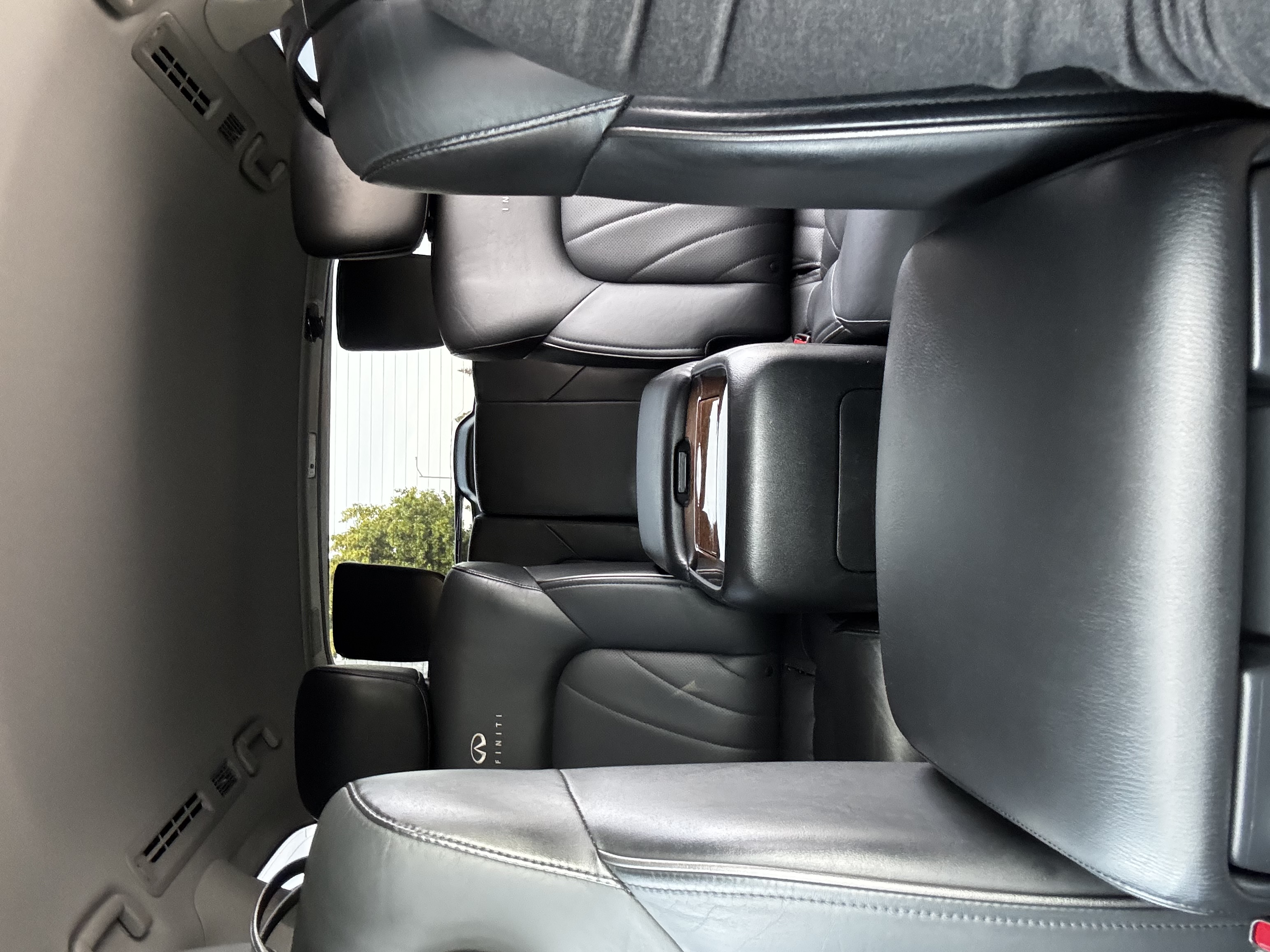 Used 2013 INFINITI QX56 4WD w/ Deluxe Touring Pkg image 18