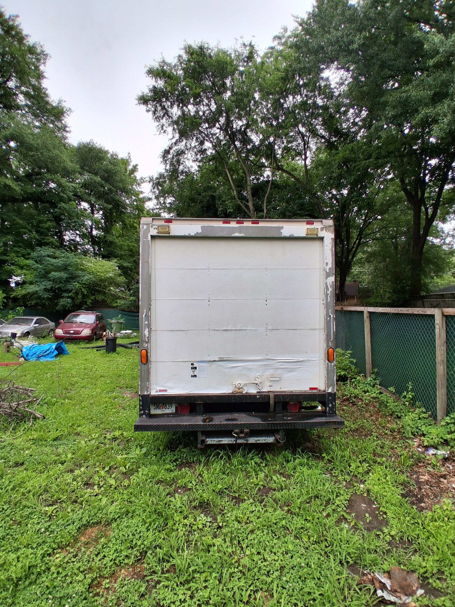 Used 1999 Chevrolet Express 3500 RWD image 6