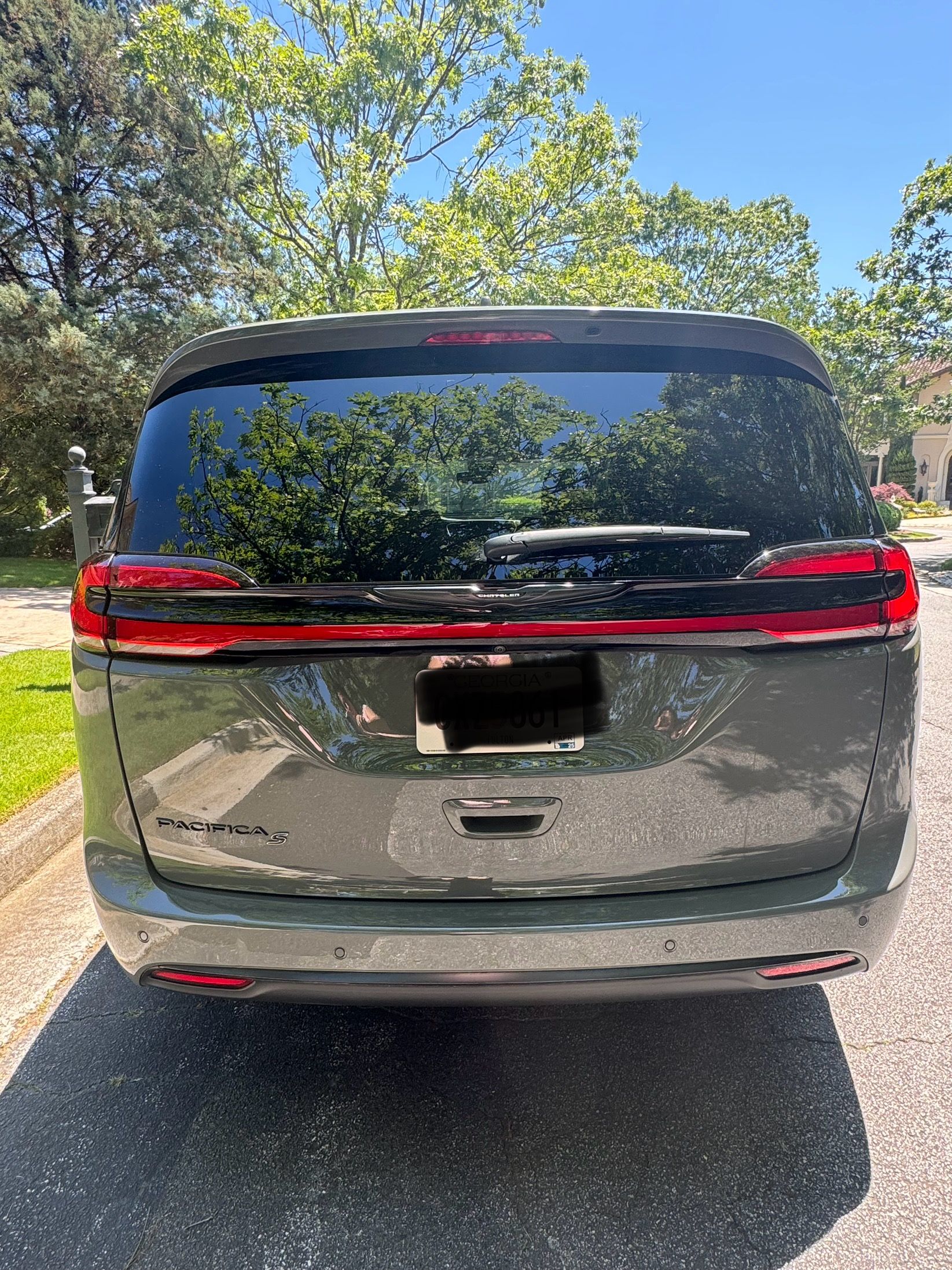 Used 2023 Chrysler Pacifica Touring-L w/ S Appearance Package FWD image 8