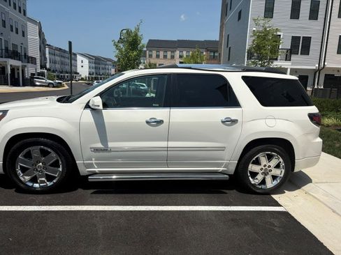 Used 2014 GMC Acadia Denali AWD/4WD image 5