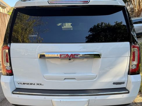 Used 2016 GMC Yukon XL Denali w/ Open Road Package image 15