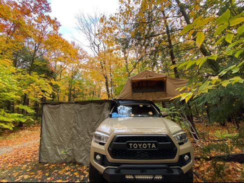 Used 2019 Toyota Tacoma TRD Off-Road image 16