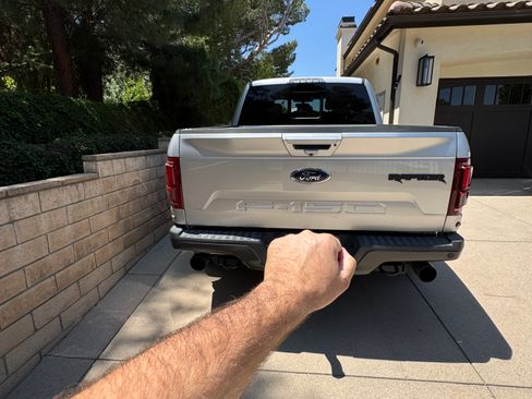 Used 2019 Ford F150 Raptor w/ Equipment Group 802A Luxury AWD/4WD image 2