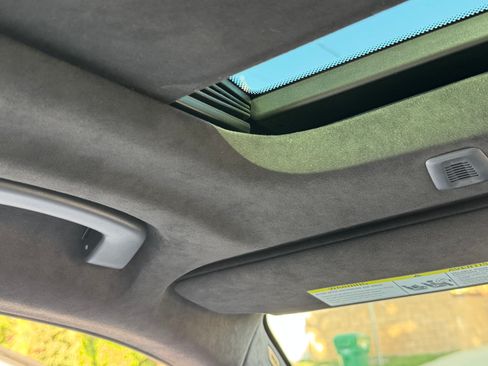 Used 2022 BMW M550i xDrive w/ Executive Package image 10