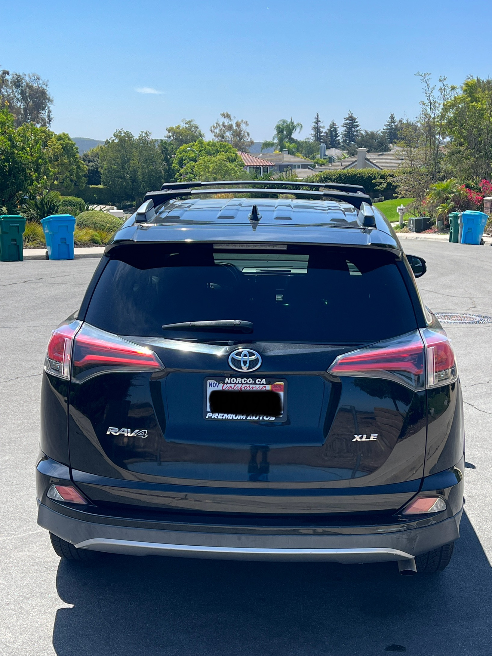 Used 2017 Toyota RAV4 XLE FWD image 5