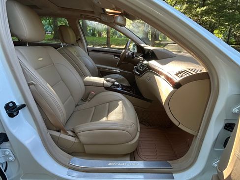 Used 2012 Mercedes-Benz S 63 AMG w/ AMG Performance Pkg image 20