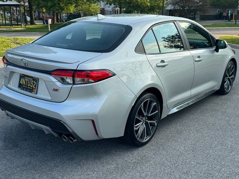 Used 2020 Toyota Corolla SE FWD image 4