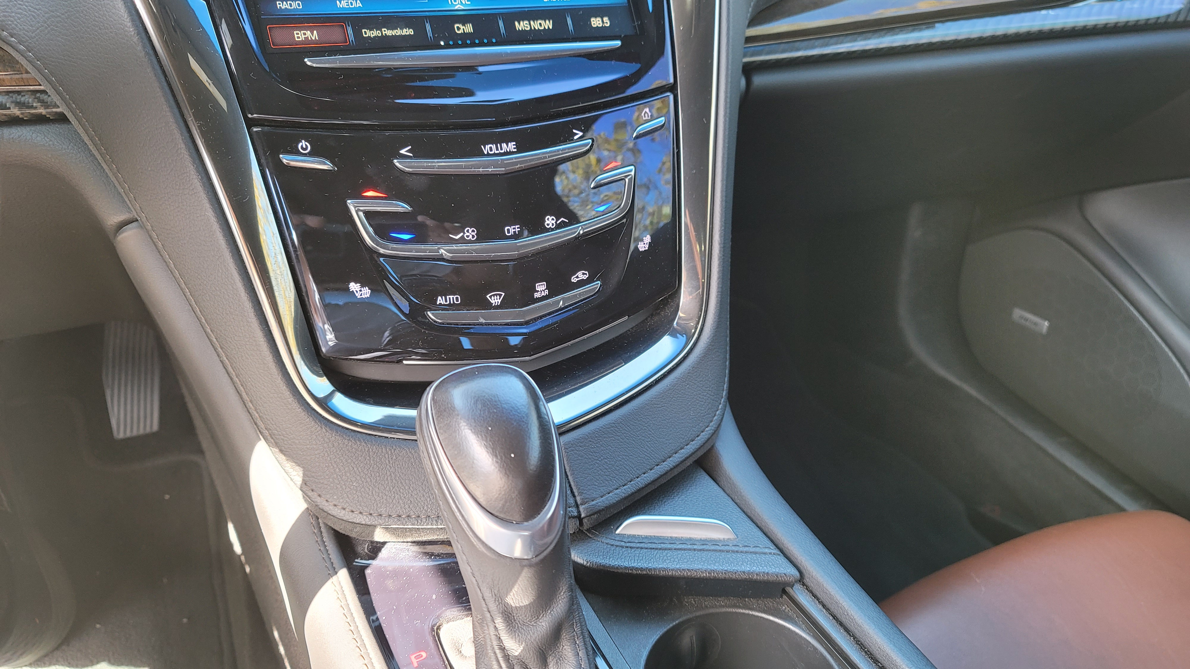 Used 2016 Cadillac ELR FWD image 19