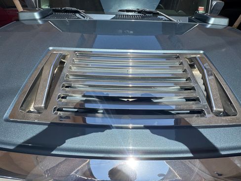 Used 2005 HUMMER H2 Luxury w/ Preferred Equipment Group image 5