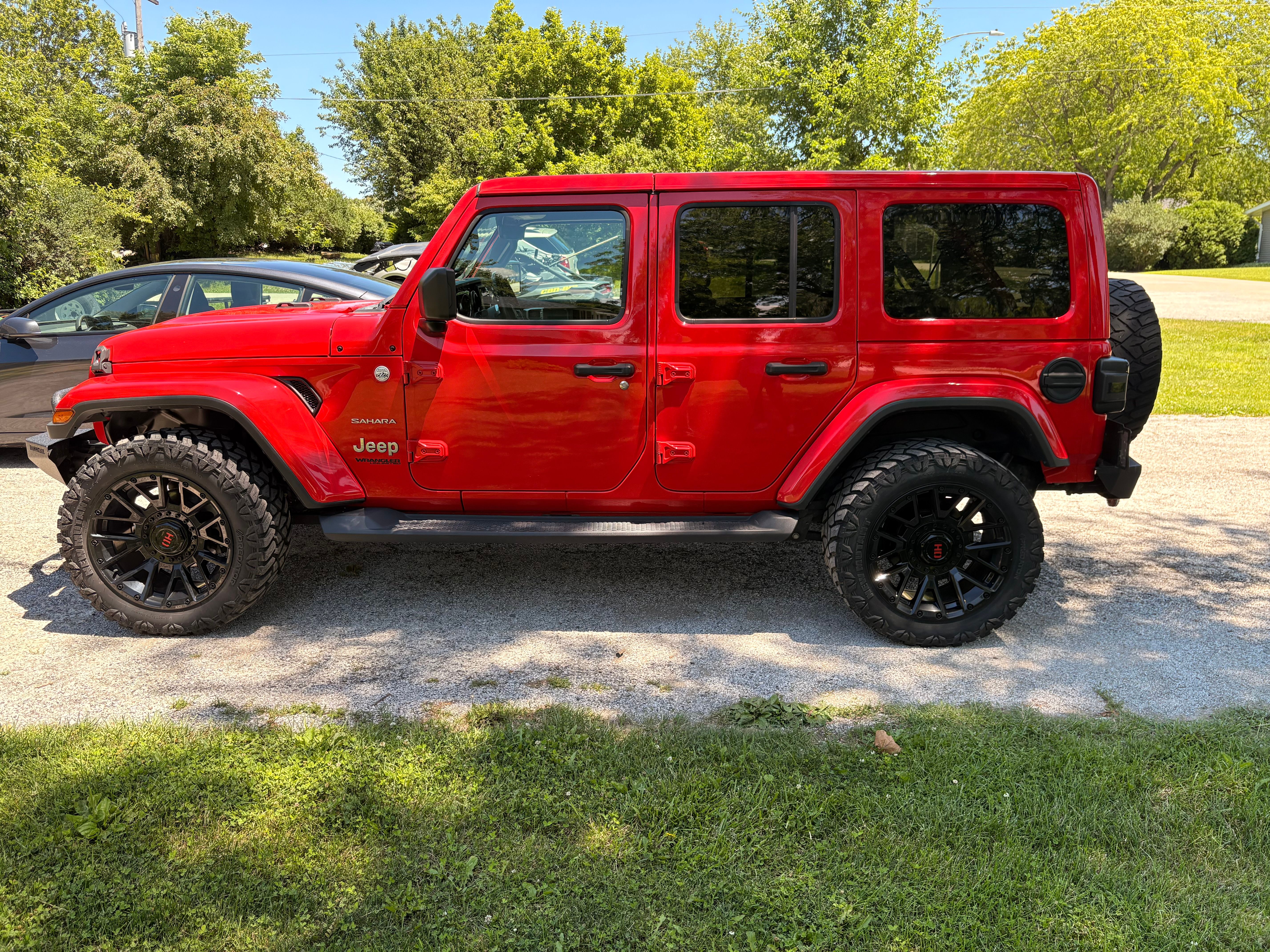 Used 2021 Jeep Wrangler Unlimited Sahara w/ Uconnect 4C Nav & Sound Group AWD/4WD image 10