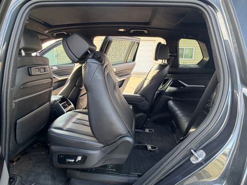 Used 2020 BMW X7 M50i w/ Dynamic Handling Package image 14