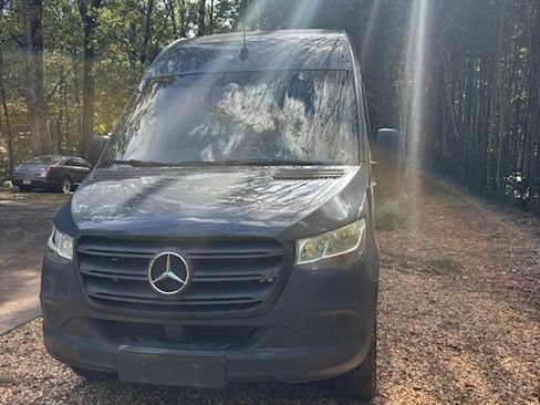 Used 2019 Mercedes-Benz Sprinter 144 image 5