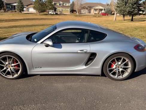 Used 2016 Porsche Cayman GTS image 1