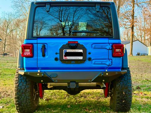 Used 2024 Jeep Wrangler Unlimited Rubicon w/ Technology Group image 6