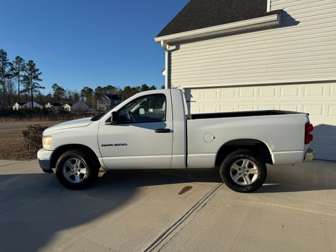Used 2007 Dodge Ram 1500 Truck SLT image 2