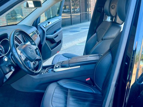 Used 2016 Mercedes-Benz GL 450 4MATIC image 11