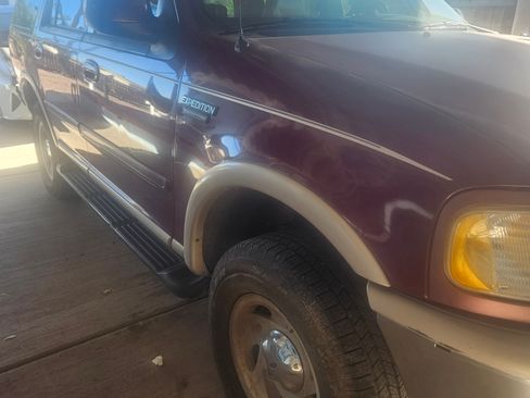 Used 1998 Ford Expedition Sport Utility 4D image 6