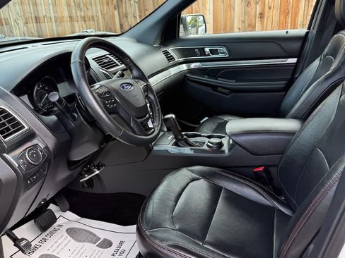 Used 2018 Ford Explorer Sport image 13